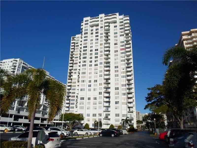 COMMODORE PLAZA CONDO · #601 in Aventura - Photo 2