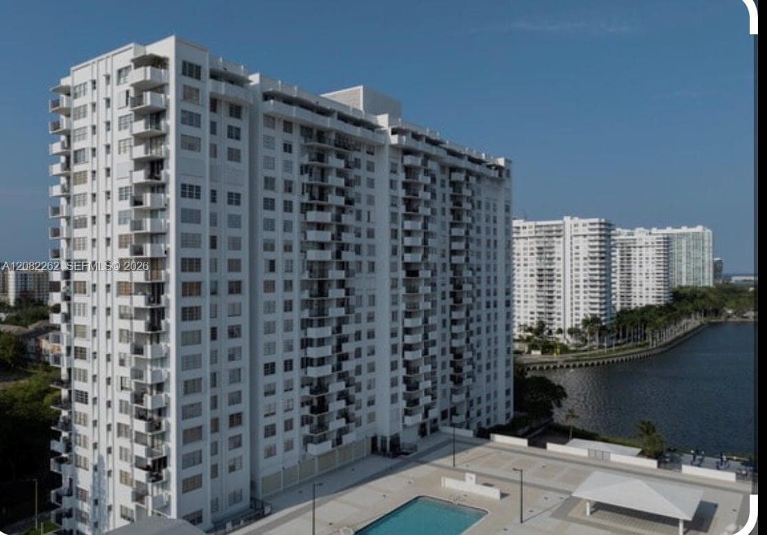 COMMODORE PLAZA CONDO · #601 in Aventura - Photo 1