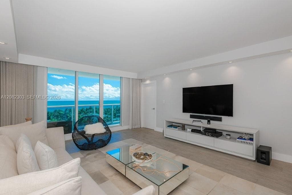 Roney Palace · #738 in Miami Beach - Photo 6