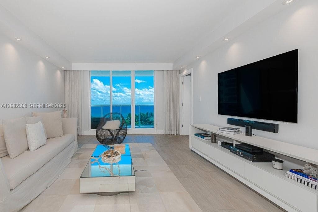 Roney Palace · #738 in Miami Beach - Photo 5
