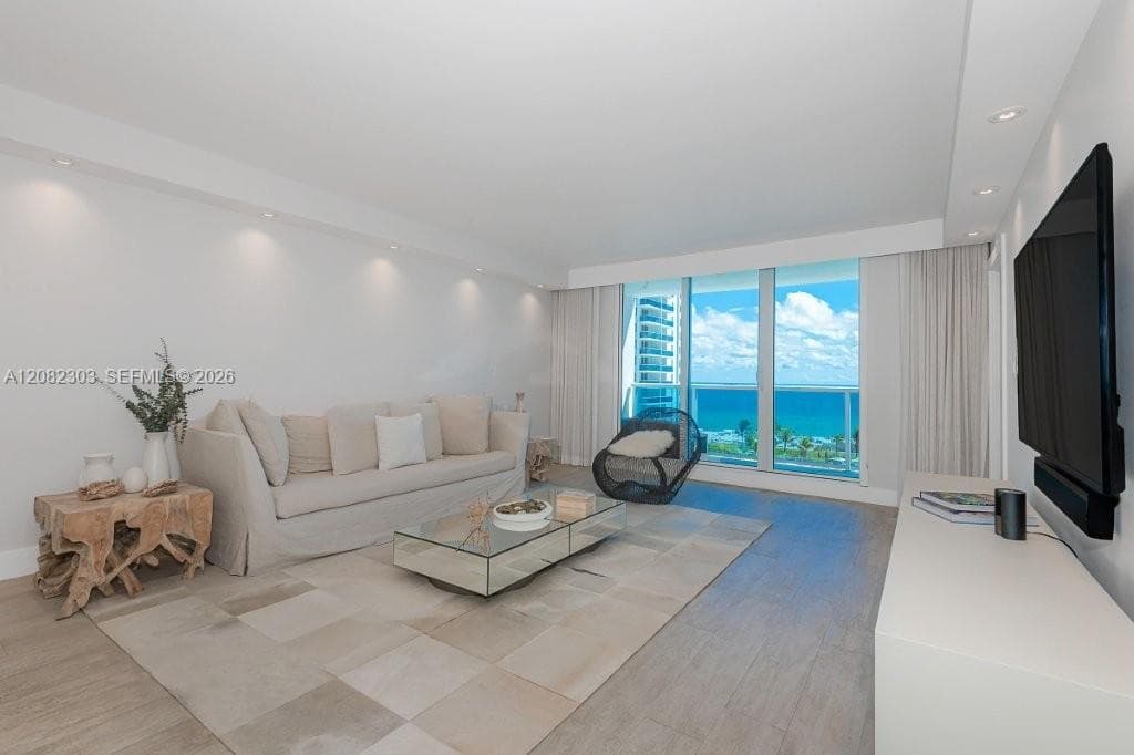 Roney Palace · #738 in Miami Beach - Photo 4