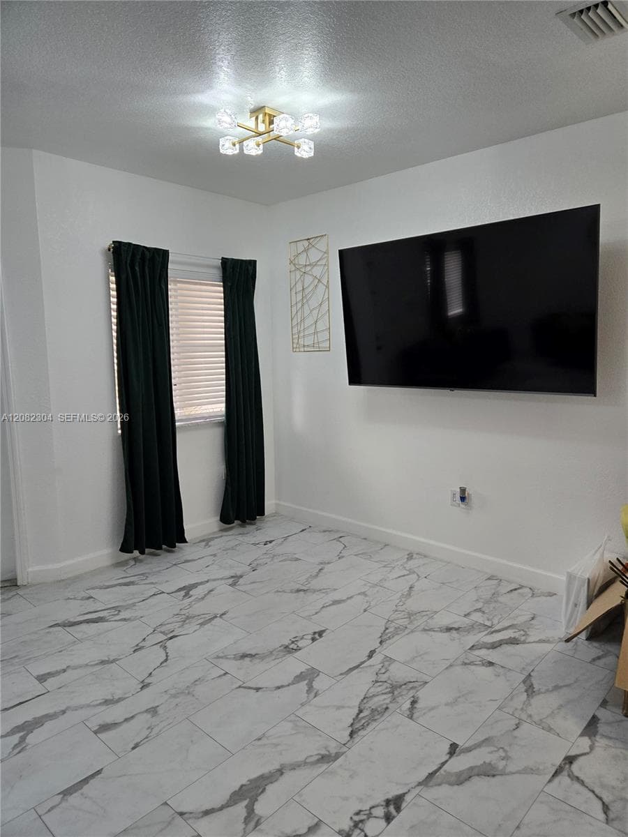 3031 SE 17th Ave #0 photo 4