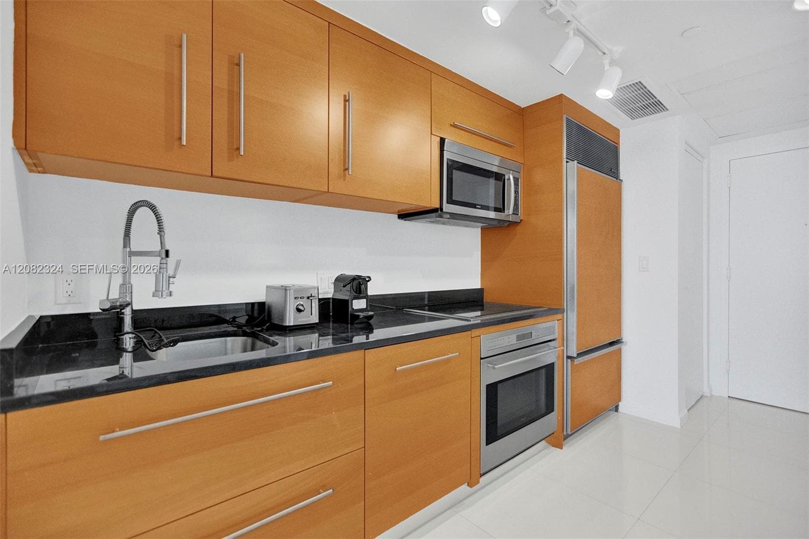 Icon Brickell I · #5010 in Miami - Photo 8