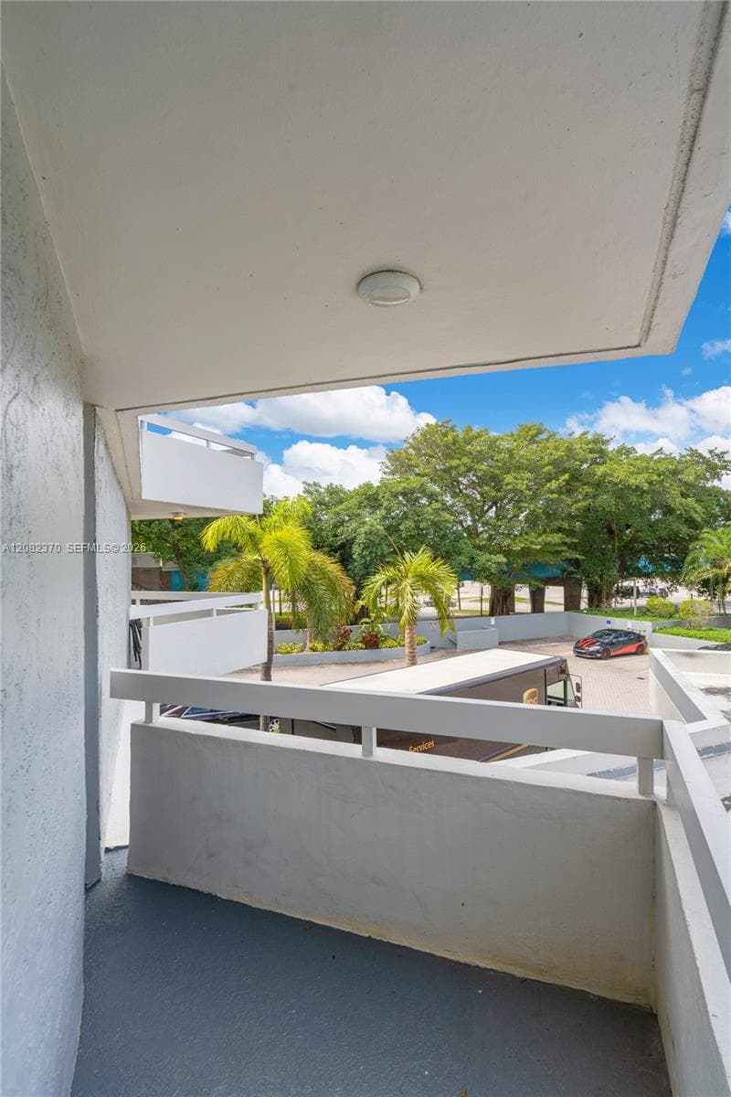 BRICKELL PARK CONDO · #201 in Miami - Photo 28