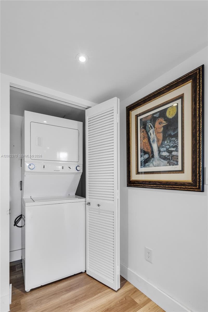BRICKELL PARK CONDO · #201 in Miami - Photo 9