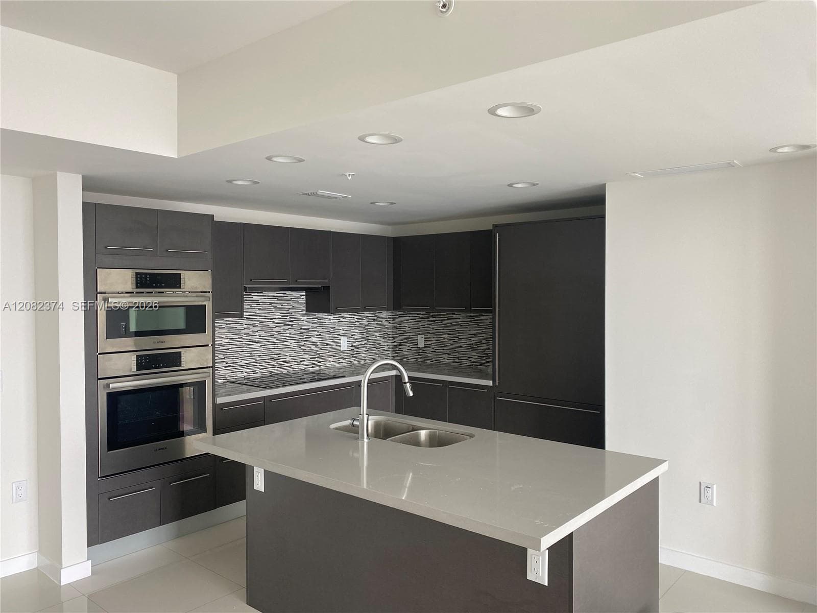 MIDTOWN DORAL CONDO 4 · #613 in Doral - Photo 3