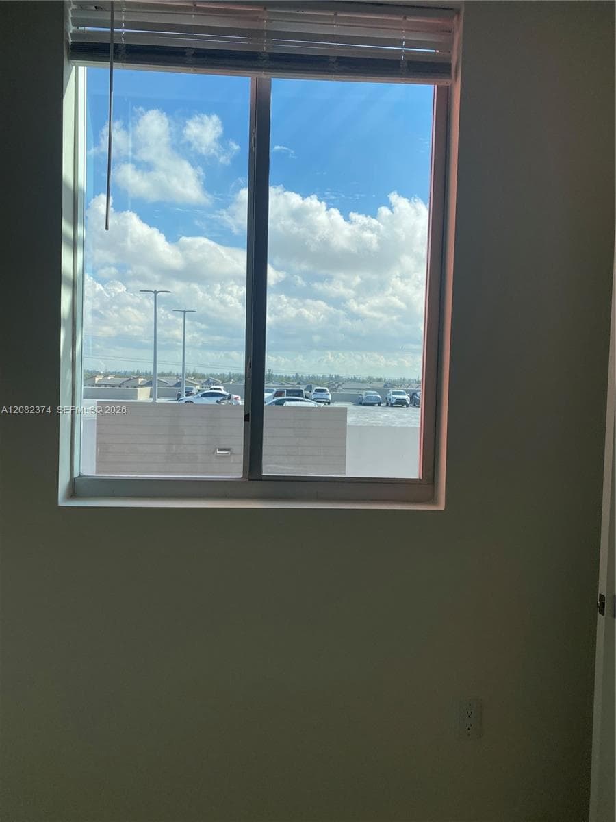 MIDTOWN DORAL CONDO 4 · #613 in Doral - Photo 8