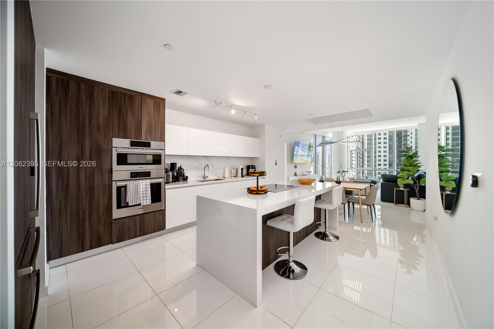 Paramount Miami Worldcenter · #2011 in Miami - Photo 2