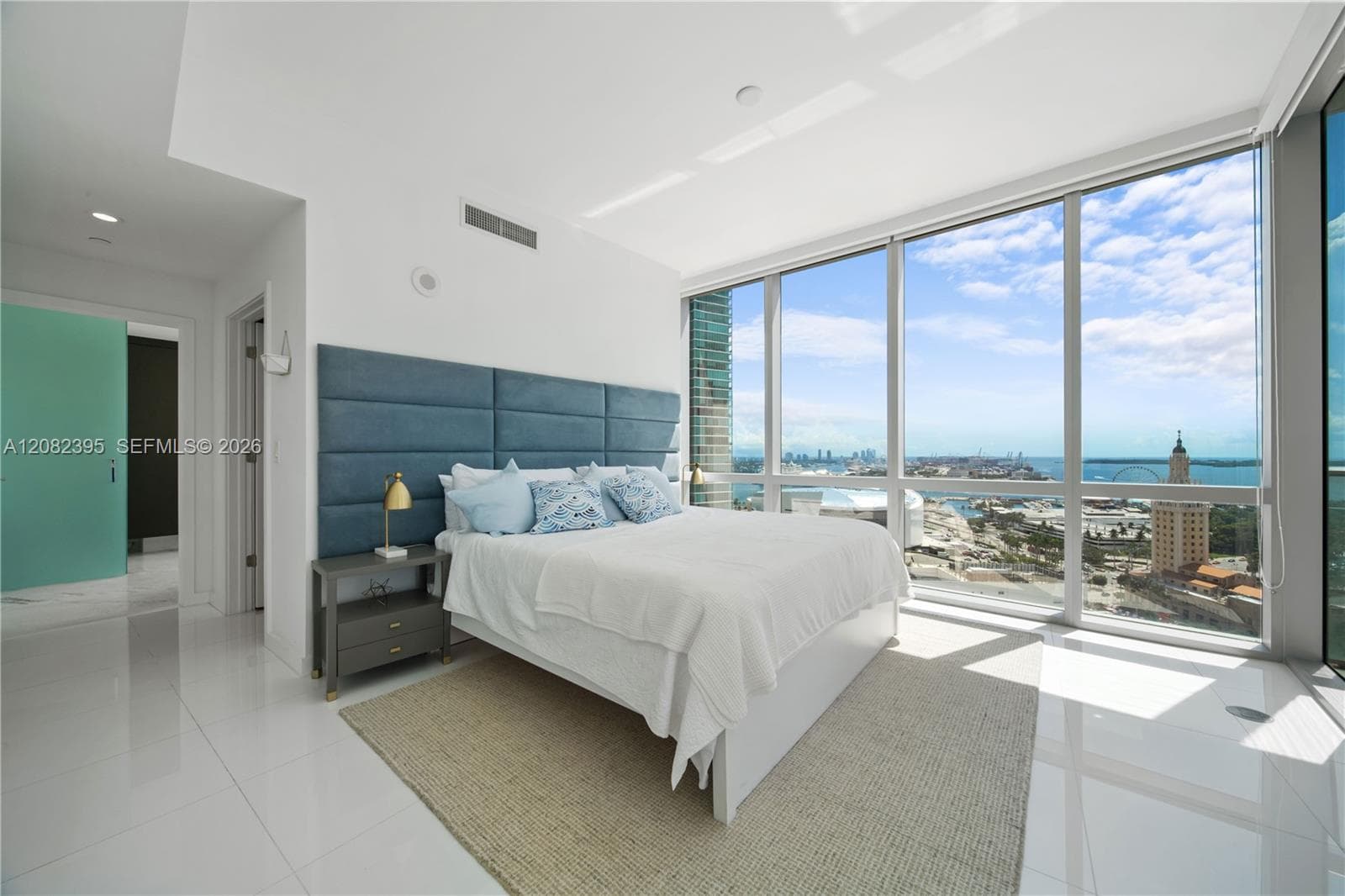 Paramount Miami Worldcenter · #2011 in Miami - Photo 13