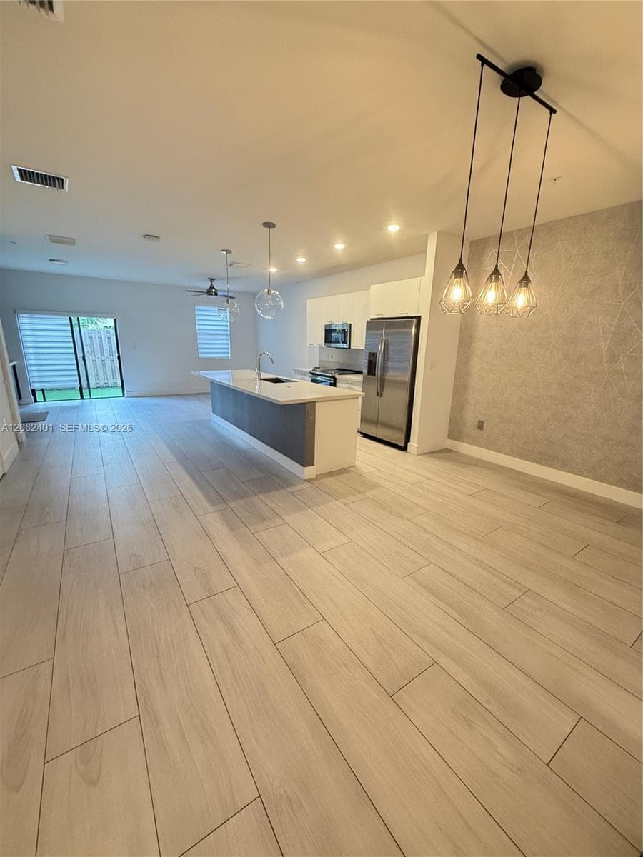 HIGHLAND AT PARK CENTRAL · #4 in Doral - Photo 2