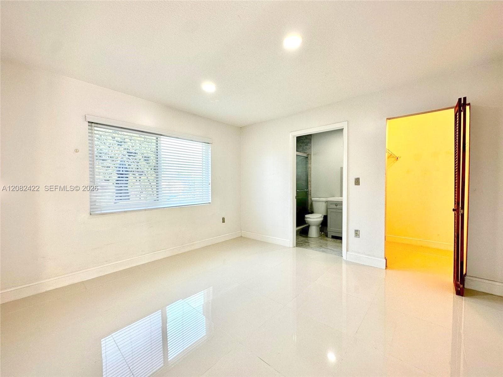 18155 SW 105th Ave photo 9