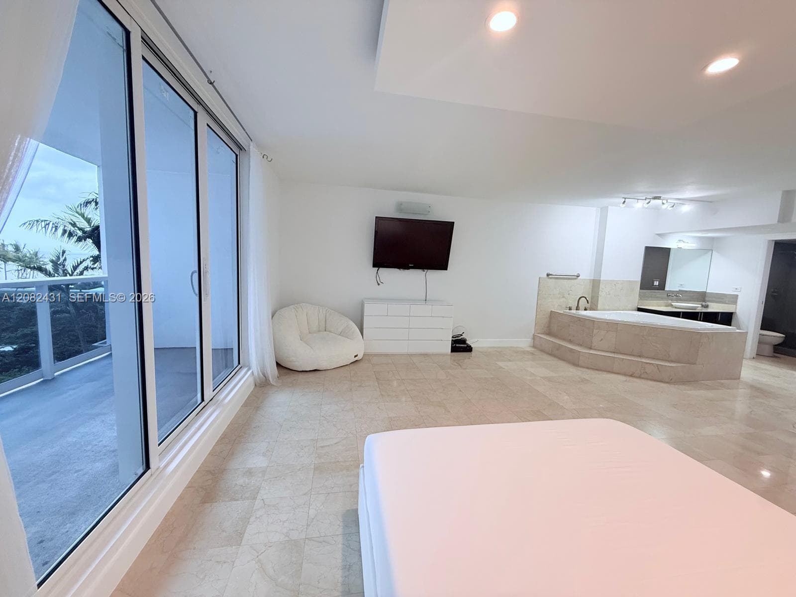 Roney Palace · #621 in Miami Beach - Photo 12