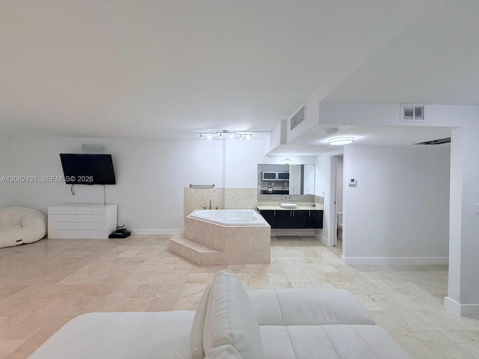 Roney Palace · #621 in Miami Beach - Photo 7