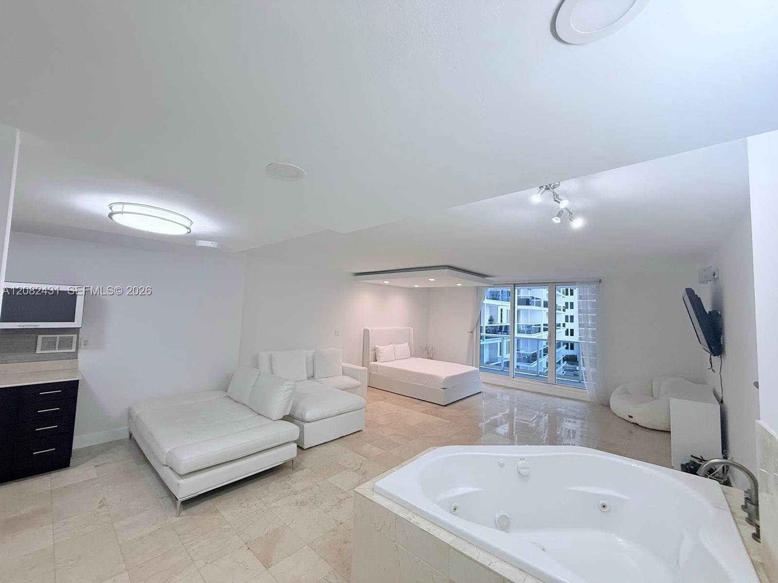 Roney Palace · #621 in Miami Beach - Photo 4