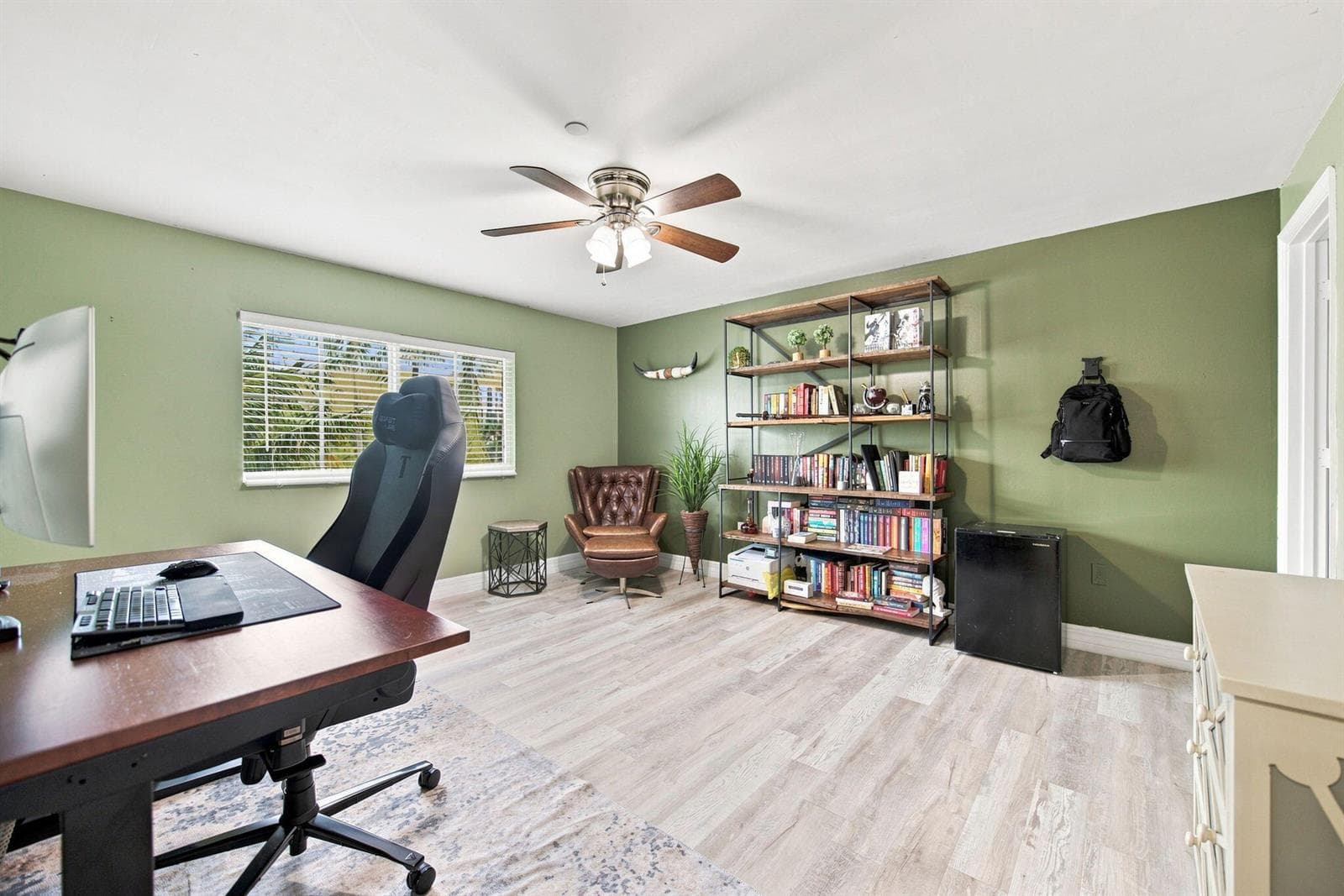 32-web-or-mls-633-ne-11th-ave-2