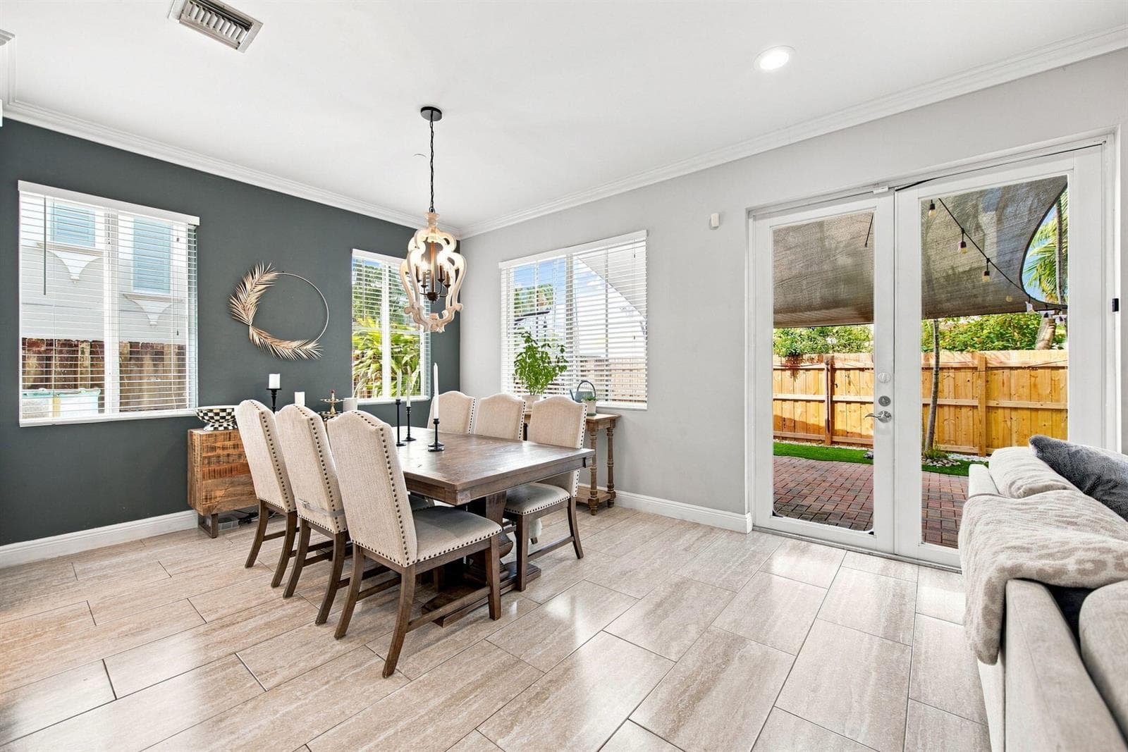 10-web-or-mls-633-ne-11th-ave-2