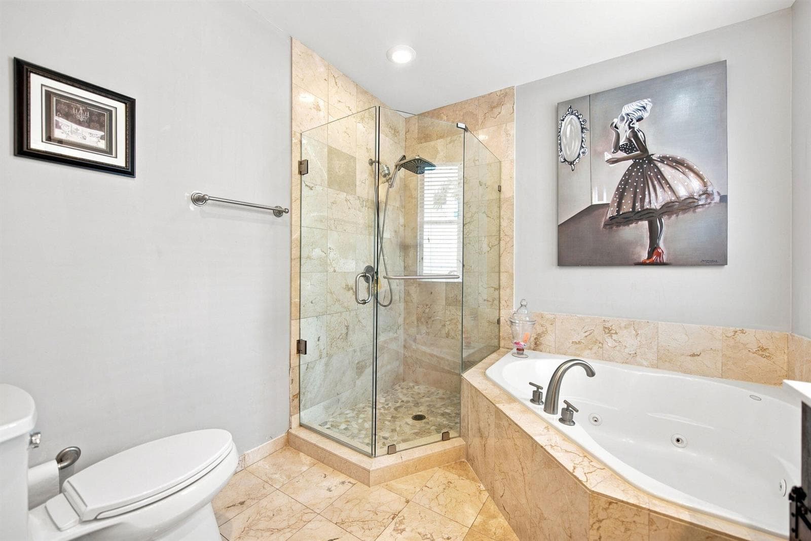 25-web-or-mls-633-ne-11th-ave-2