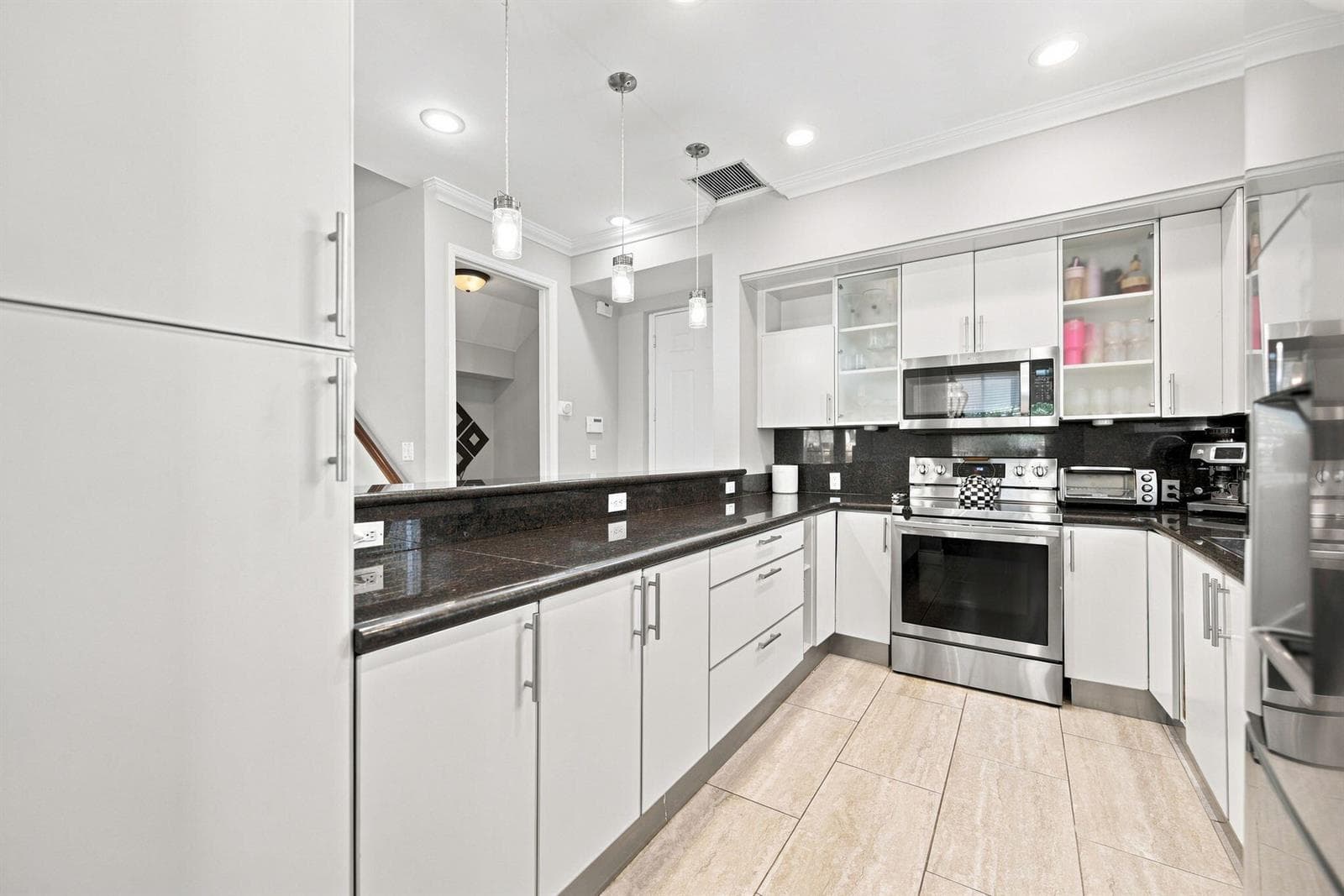 13-web-or-mls-633-ne-11th-ave-2
