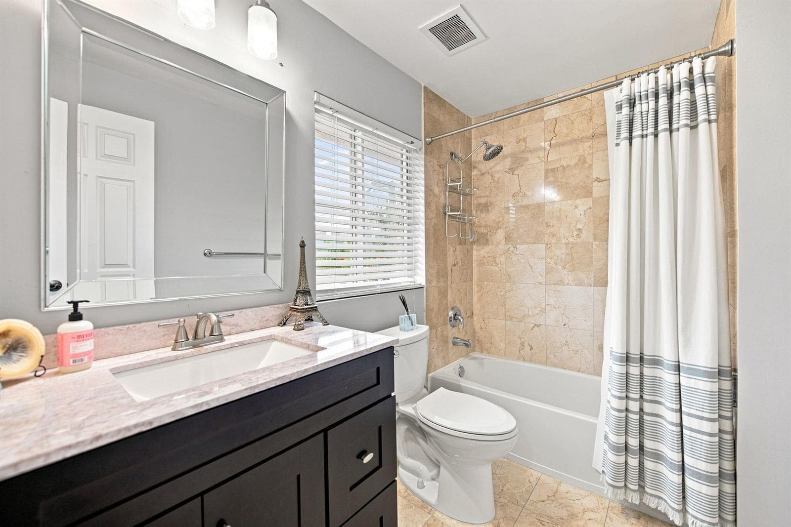 34-web-or-mls-633-ne-11th-ave-2
