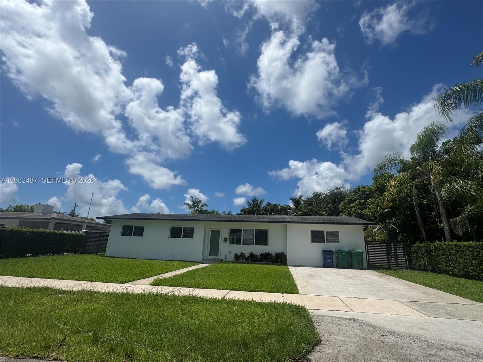 8640 SW 125th Ter photo 4