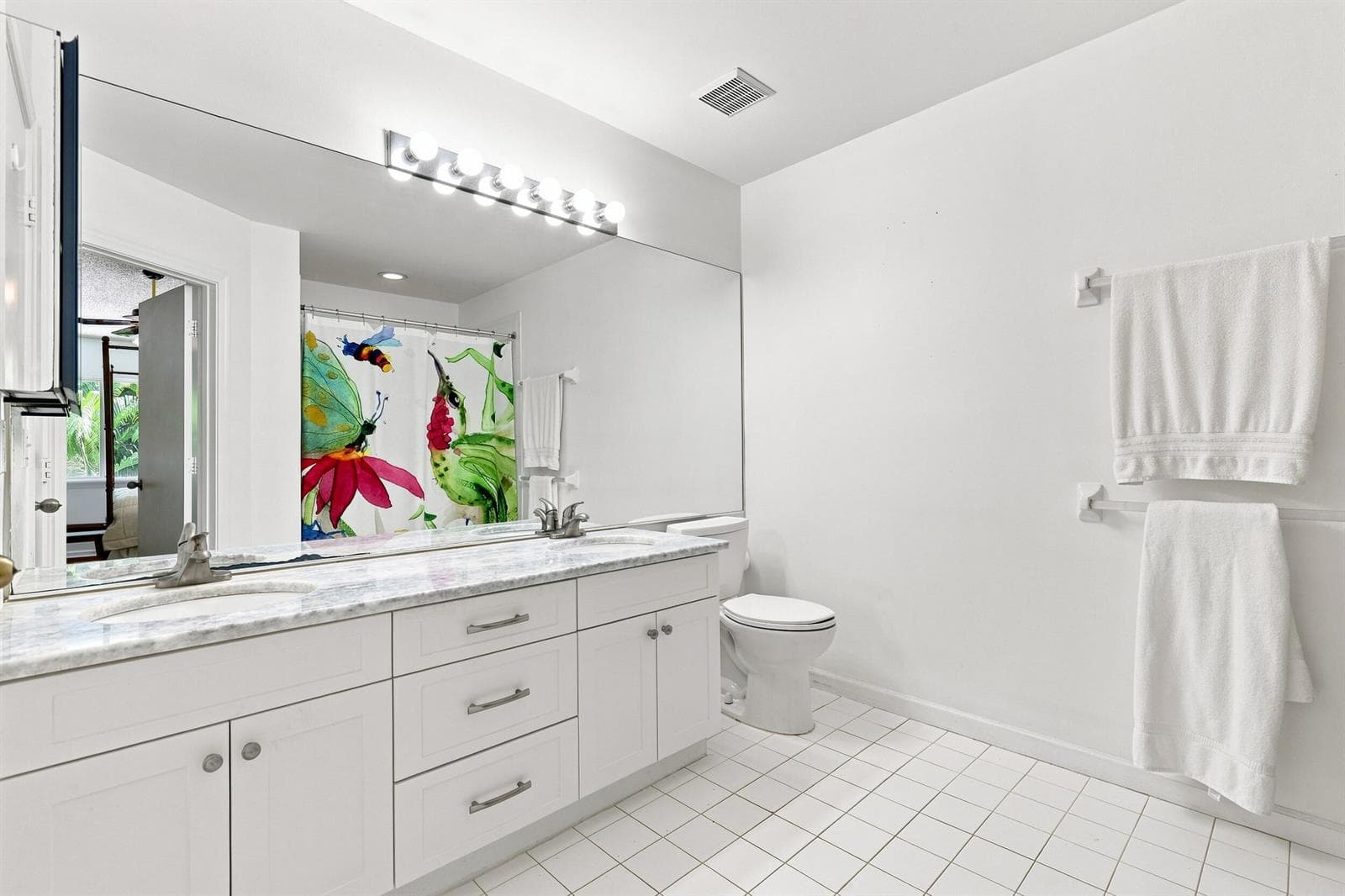 Full Bathroom Upstairs