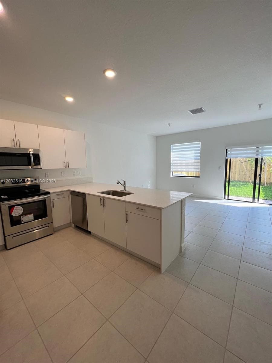 12908 SW 233rd Ter photo 11