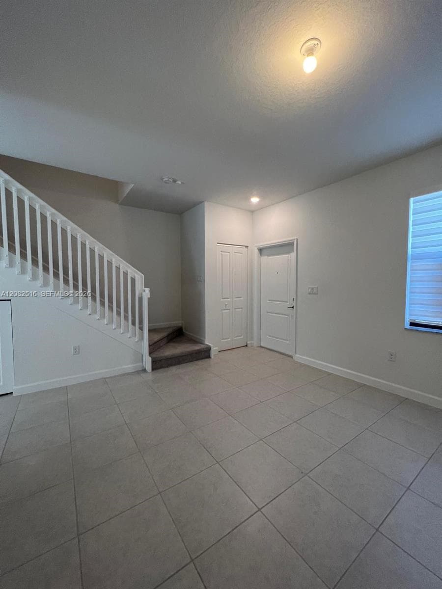 12908 SW 233rd Ter photo 8