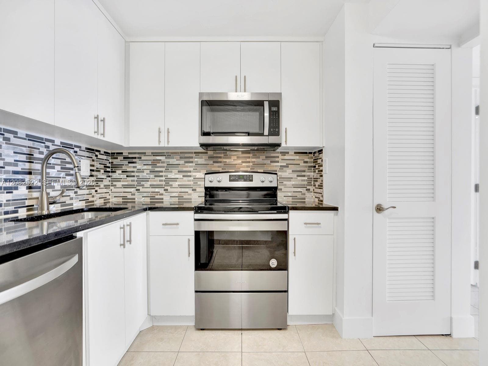ABBOTT BY THE SEA CONDO · #406 in Miami Beach - Photo 14