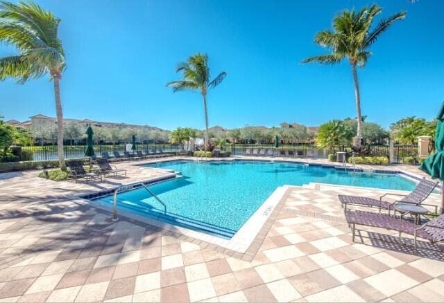 HO Pool pic 1