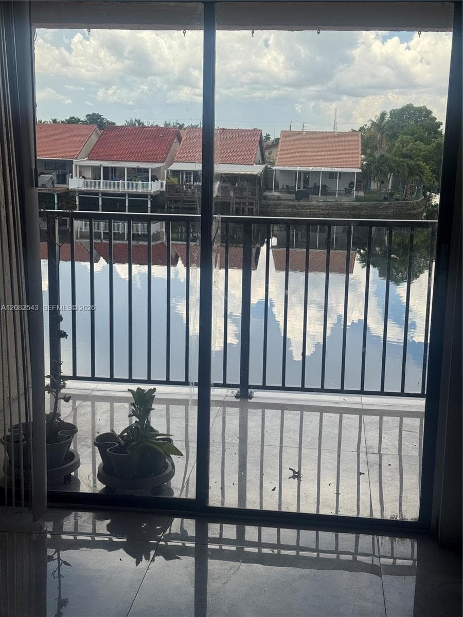 VISTA ALEGRE TOWNHOMES CO · #210 in Hialeah - Photo 3