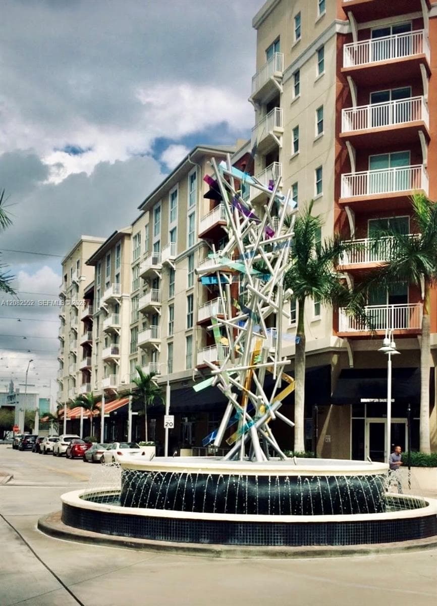 DOWNTOWN DADELAND CONDO N · #605 in Miami - Photo 2