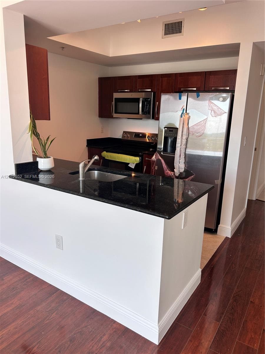 DOWNTOWN DADELAND CONDO N · #605 in Miami - Photo 16