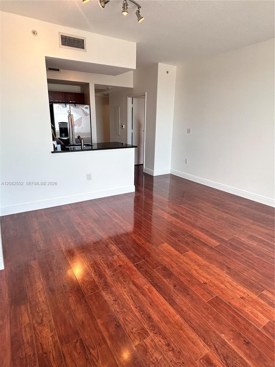 DOWNTOWN DADELAND CONDO N · #605 in Miami - Photo 20