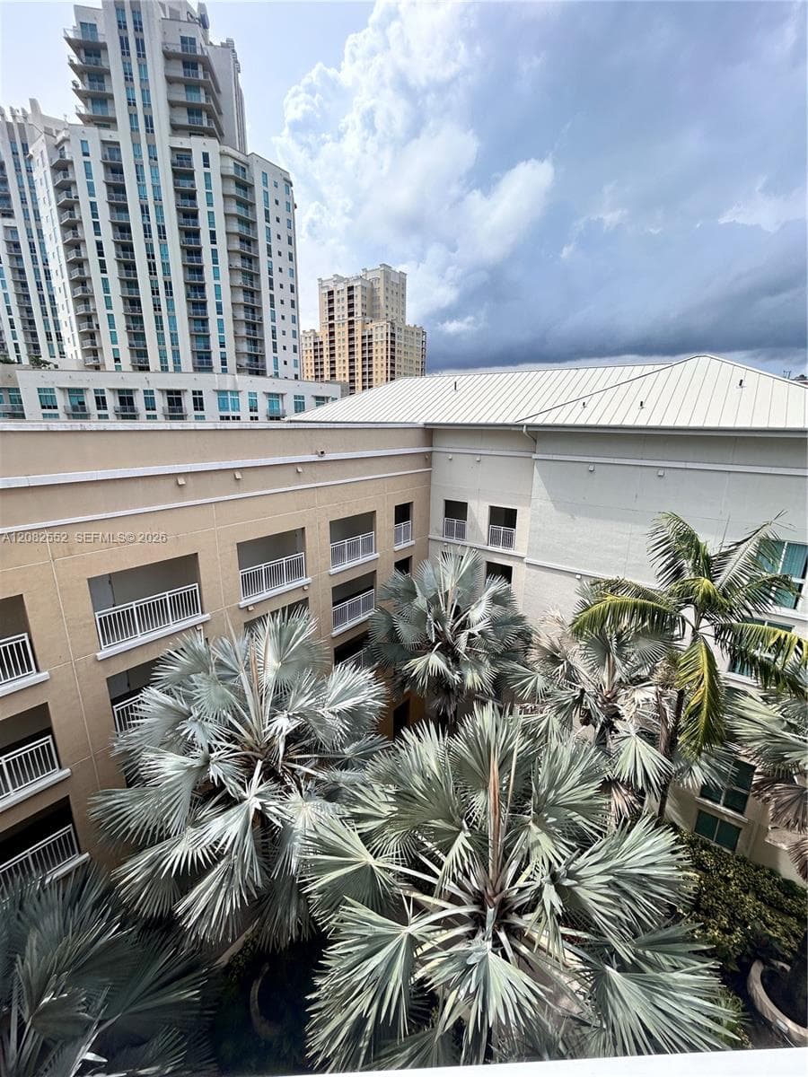 DOWNTOWN DADELAND CONDO N · #605 in Miami - Photo 30