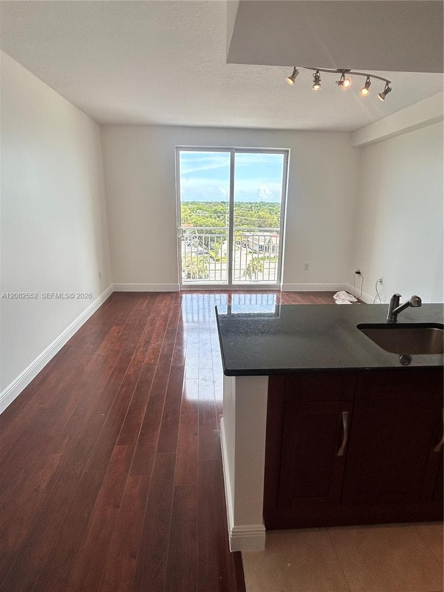 DOWNTOWN DADELAND CONDO N · #605 in Miami - Photo 19