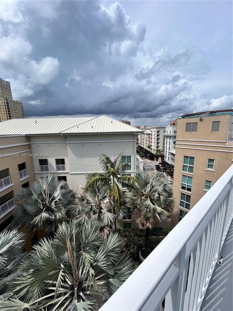 DOWNTOWN DADELAND CONDO N · #605 in Miami - Photo 31