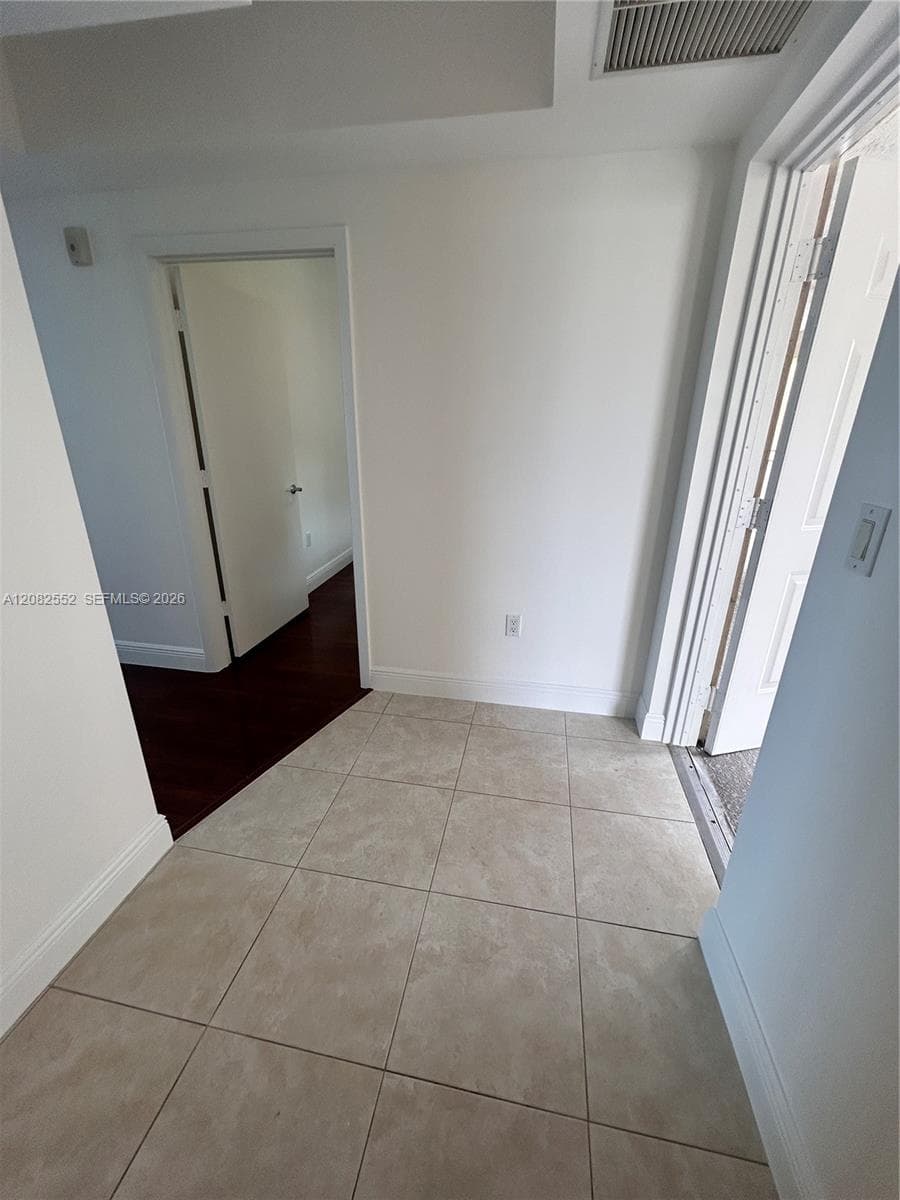 DOWNTOWN DADELAND CONDO N · #605 in Miami - Photo 8