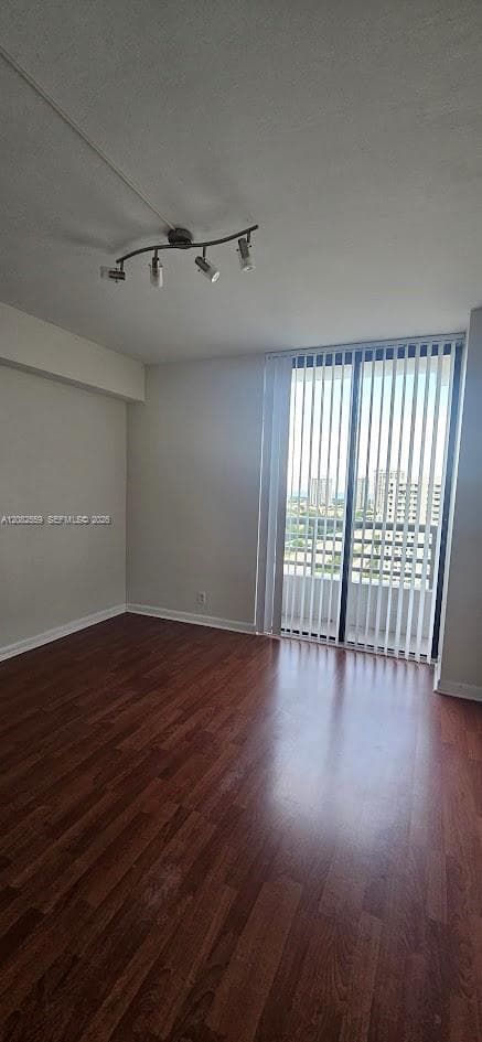 PARC CENTRAL AVENTURA SOU · #LP08 in Aventura - Photo 10