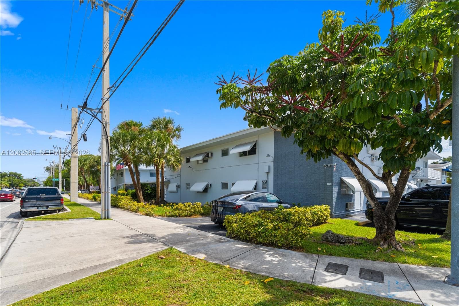 CASA-BISCAYNE CO-OP APTS · #16 in North Miami - Photo 24