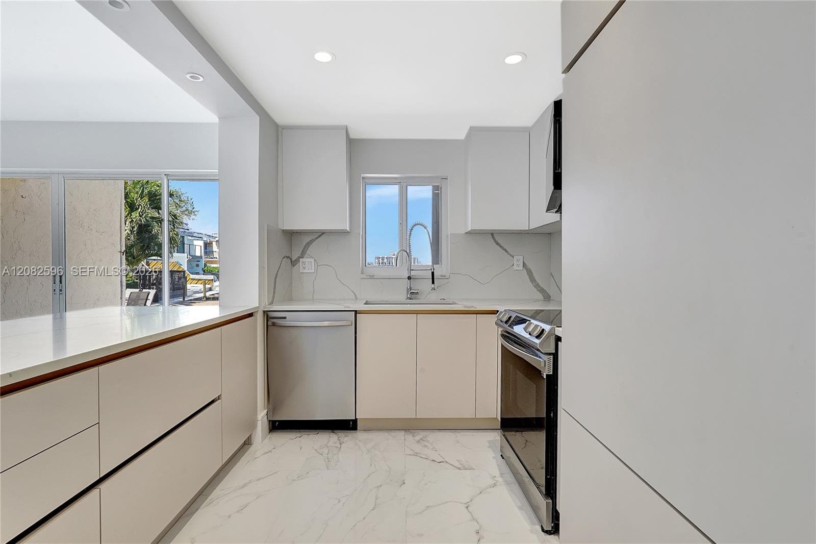 LEEWARD POINT CONDO · #2 in North Miami Beach - Photo 21