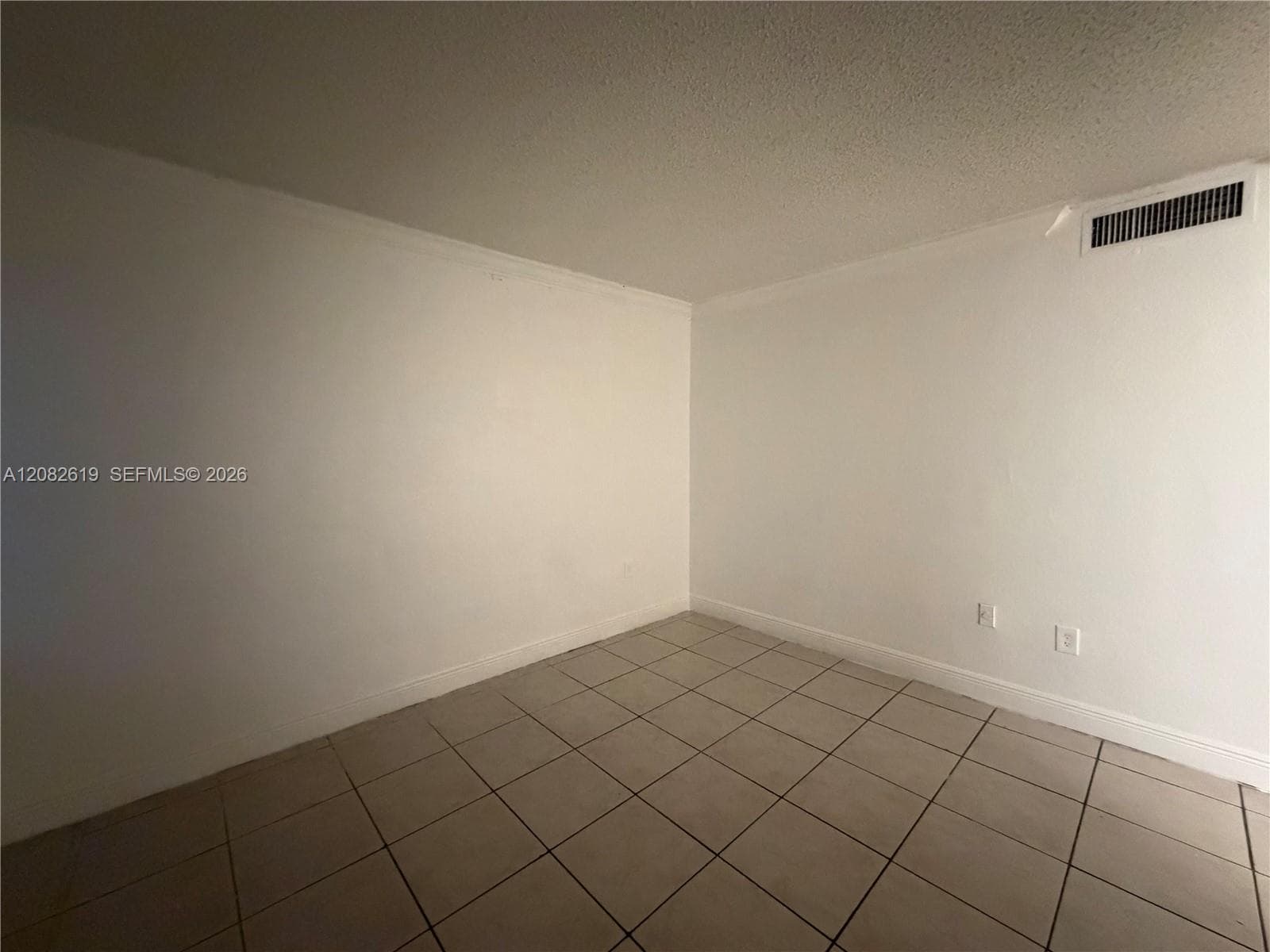 DIANE CONDO · #7 in North Miami Beach - Photo 4