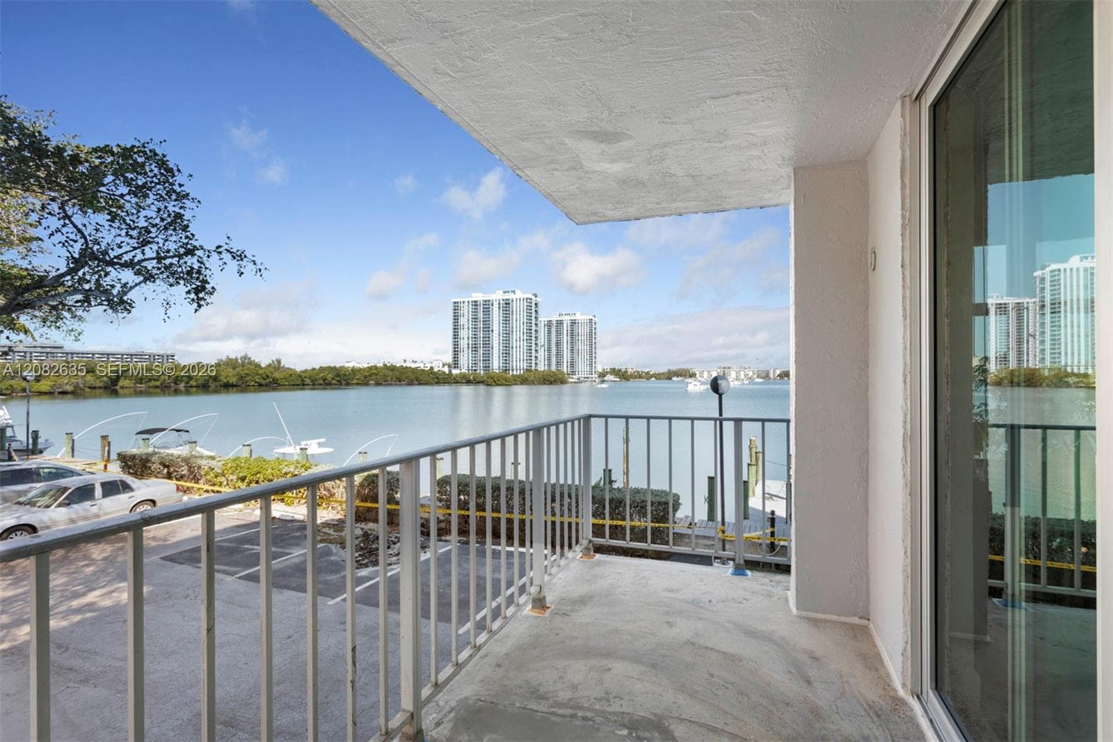 Reef Ckub · #2G in North Miami Beach - Photo 2