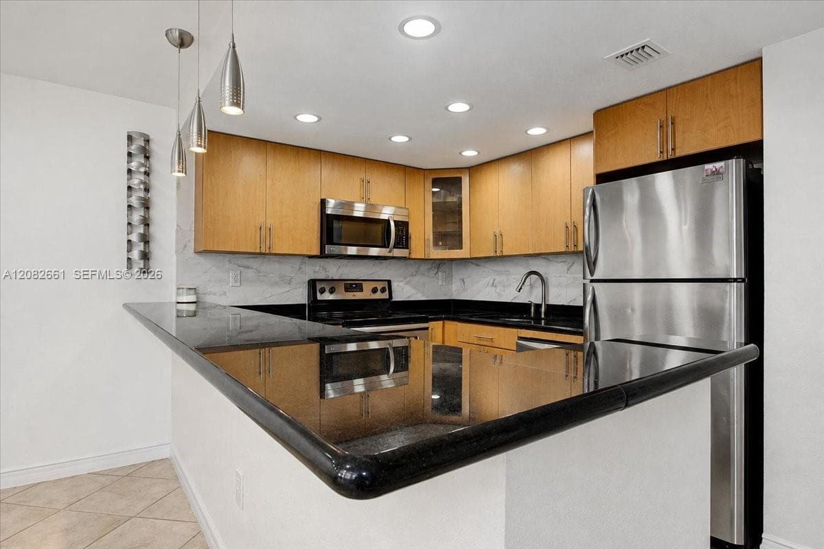 Normandy Condo · #303 in Miami Beach - Photo 10