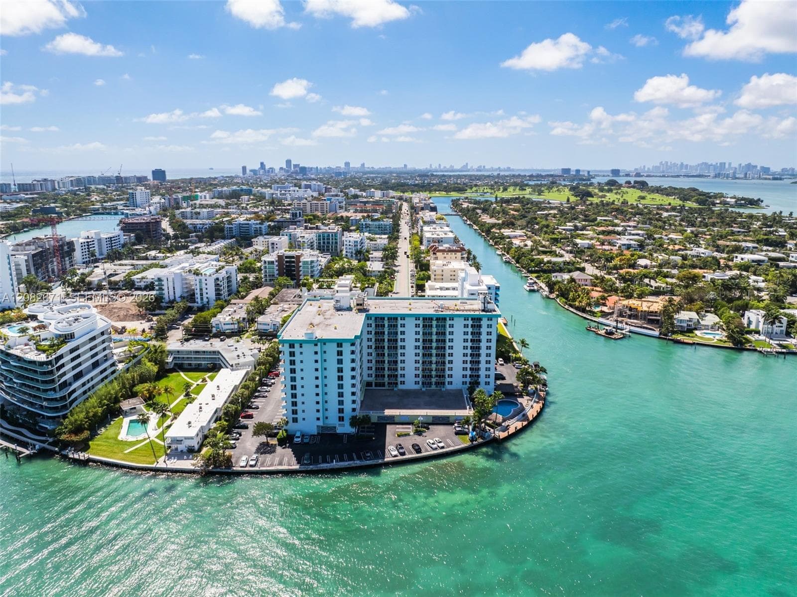Broader view of the West Island setting toward Miami.