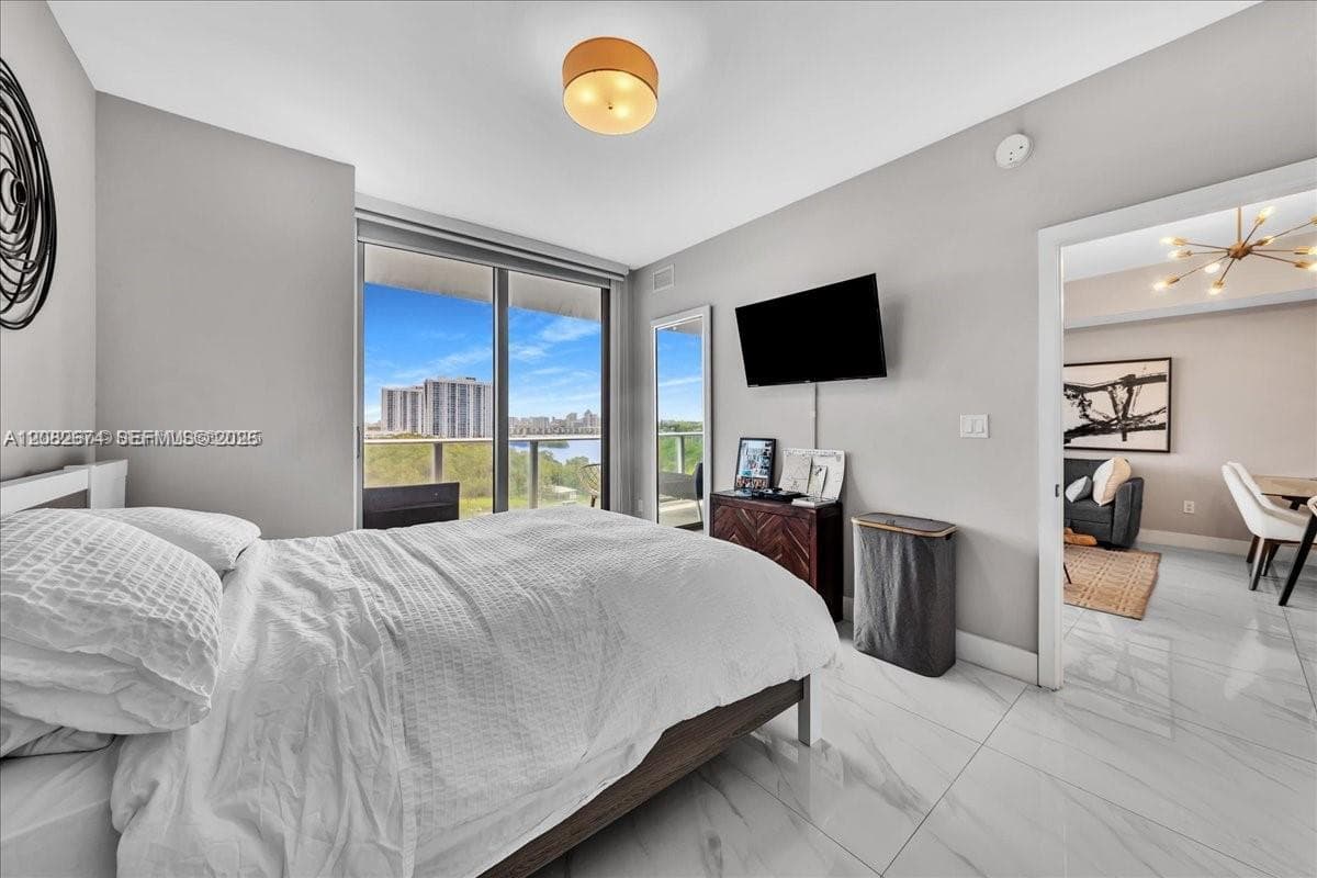 THE HARBOUR NORTH CONDO · #804 in North Miami Beach - Photo 22