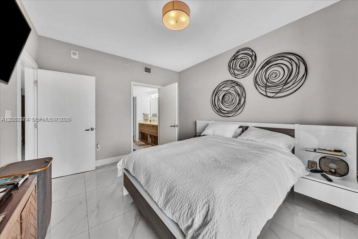 THE HARBOUR NORTH CONDO · #804 in North Miami Beach - Photo 20