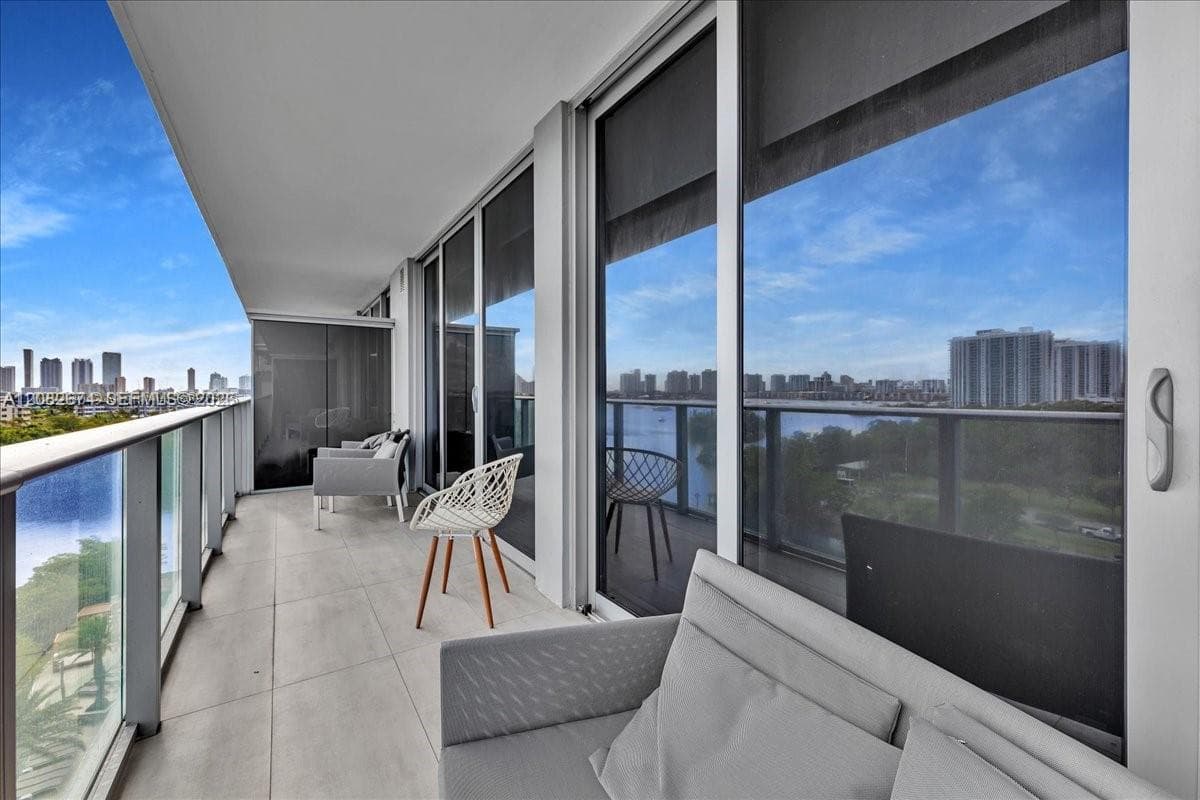 THE HARBOUR NORTH CONDO · #804 in North Miami Beach - Photo 34