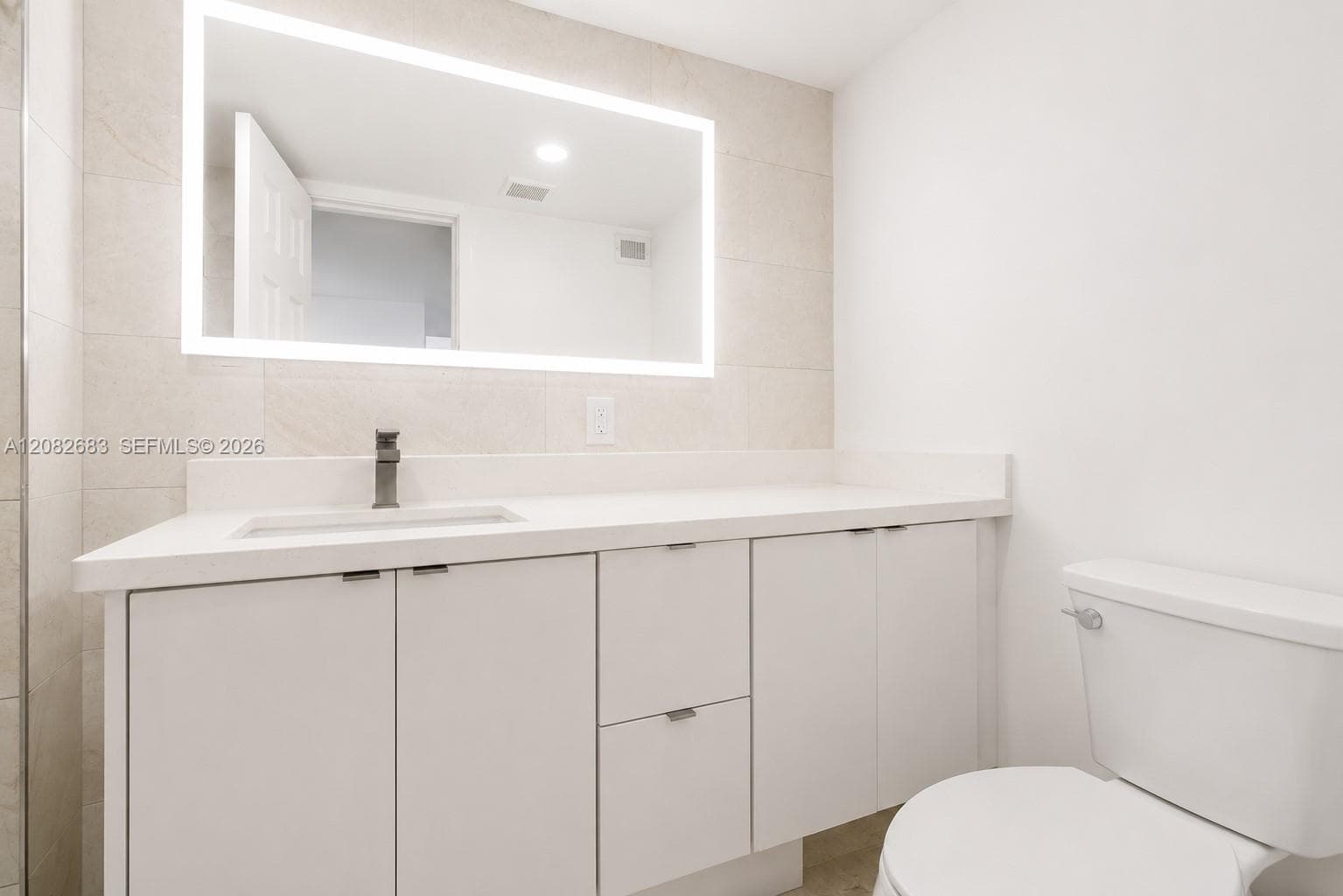COMMODORE PLAZA CONDO · #PH05 in Aventura - Photo 13