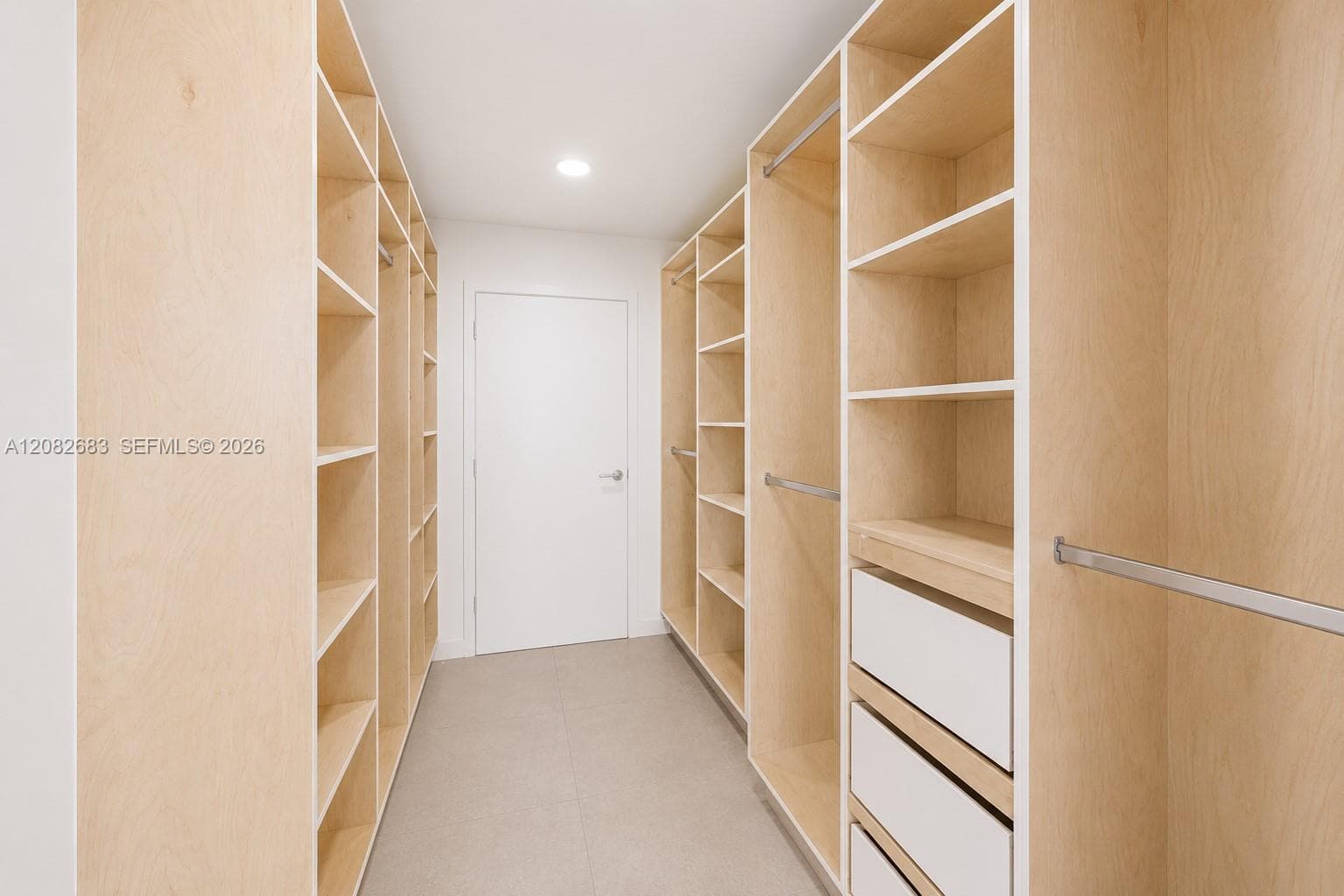 COMMODORE PLAZA CONDO · #PH05 in Aventura - Photo 10