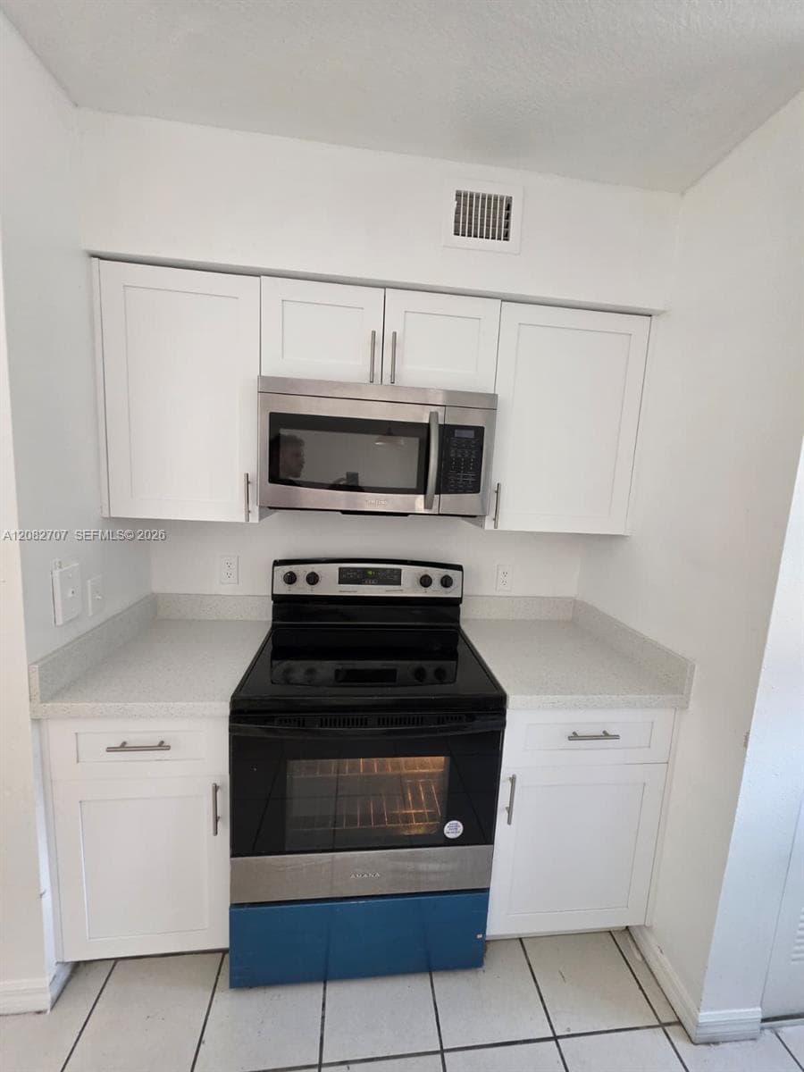 THE OAKS AT MIAMI GARDENS · #201 in Miami Gardens - Photo 2